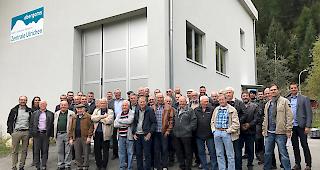 Den ereignisreichen Tag liessen die ehemaligen Mitarbeitenden mit Kaffee und Dessert ausklingen. Leander Zenh&auml;usern bedankte sich im Namen der Pension&auml;re f&uuml;r den gelungenen Anlass.