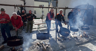 Das allj&auml;hrliche Kastanienfest in Simplon-Dorf lockte auch in diesem Jahr viele Besucher an.