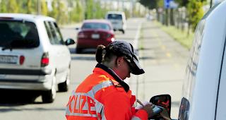 Als ein fl&uuml;chtender Autodieb in Winterthur eine Strassensperre durchbrach, verletzte er eine Polizistin schwer. 
