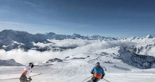 Die Aussage des Bundesrats zur Schliessung der Skigebiete wegen des Coronavirus ist von den Bergbahnen zunächst unterschiedlich interpretiert worden. Einige blieben offen. Nach einem Machtwort von Bundesrat Alain Berset krochen sie am Samstag zu Kreuze.