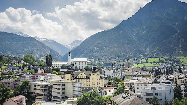 Aufgrund der hohen Leerstandsquoten geraten die Mietpreise im Wallis unter Druck.