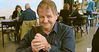 Mundart-Lyriker. Hanspeter Müller-Drossaarts feines Gesp&uuml;r f&uuml;r Sprache. 