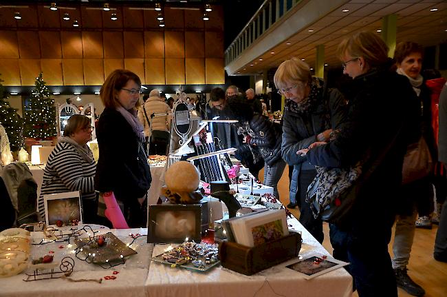 Impressionen vom traditionellen Advents- und Hand-Werk-Markt in der Briger Simplonhalle.