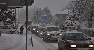 Die Kantonspolizei macht die Verkehrsteilnehmer auf die Wichtigkeit klarer Windschutzscheiben im aufmerksam, um Unf&auml;lle zu vermeiden.