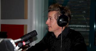 Der B&uuml;ndner Schriftsteller Arno Camenisch stellt sein neues Buch &laquo;Herr Anselm&raquo; vor. 