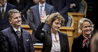 St&auml;nder&auml;tin Marianne Maret legt den Amtseid ab.