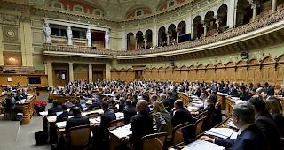 Die Interpellation der SVP-Fraktion war f&uuml;r dringlich erkl&auml;rt worden, weshalb der Nationalrat eine aktuelle Debatte zur grenz&uuml;berschreitenden Kriminalit&auml;t f&uuml;hrte.