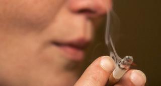 Psychiaterin Bernadette Stucky: &laquo;Das Rauchen ist ein Kapitel f&uuml;r sich, weil Nikotin k&ouml;rperlich wie auch psychisch stark abh&auml;ngig macht.