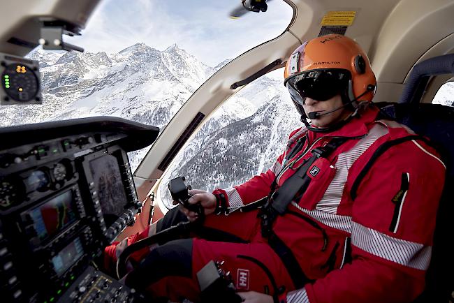 Impressionen von Air Zermatt Einsätzen an Silvester.