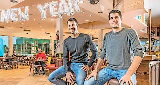 Zwei Wettkampf-Typen. Yoann Freysinger (links) und Marco Fux lieferten sich viele Jahre harte Duelle auf dem Badminton-Feld.Foto Mengis Media/Andrea Soltermann