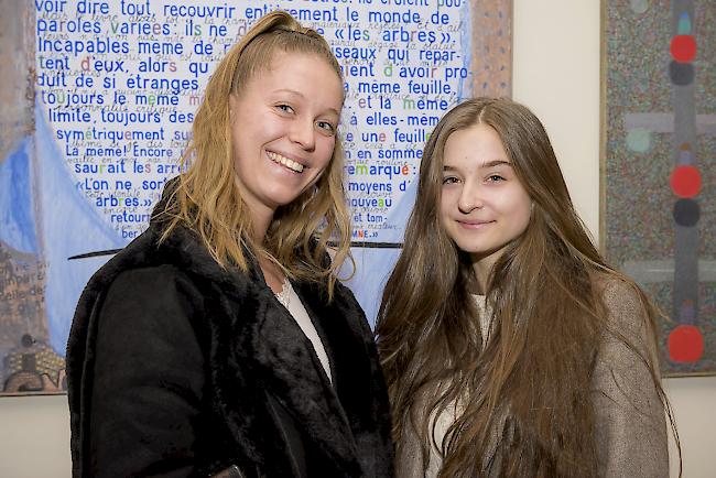 Bianca Hanslik (18) und Nadja Wyer (18), Visp. 