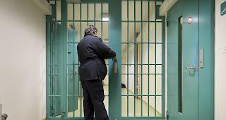 Untersuchungshaft wegen m&ouml;glicher Verdunkelungsgefahr. (Symbolbild)