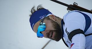 Weger b&uuml;sste wegen einer Strafrunde nach dem Stehend-Anschlag 1:26 Minuten auf den makellosen Martin Fourcade ein.