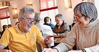 Lustig. Spass mit dem Gegner teilen &ndash; geh&ouml;rt auch dazu.