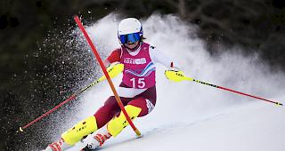 An den olympischen Jugendspielen gewinnt Lena Volken im Slalom die Silbermedaille.