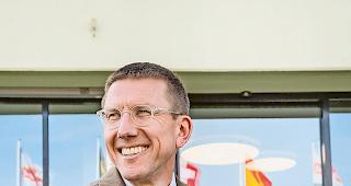 Wein statt Eistee. Otmar Hofer, hier 2016 als Chef der Migros-Tochter Bina.Foto St. Galler Tagblatt/Andrea Stalder