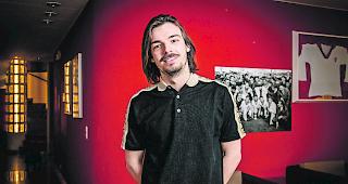 Barthélémy Constantin in der Zentrale des FC Sitten in Martinach.