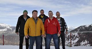 Der neue Vorstand: Aktuar Bernhard Raess, Pr&auml;sident Willi Stocker, Heinz Arnold, Vizepr&auml;sident Fabian Molinari und Kassier Thomas Nessier (von links).