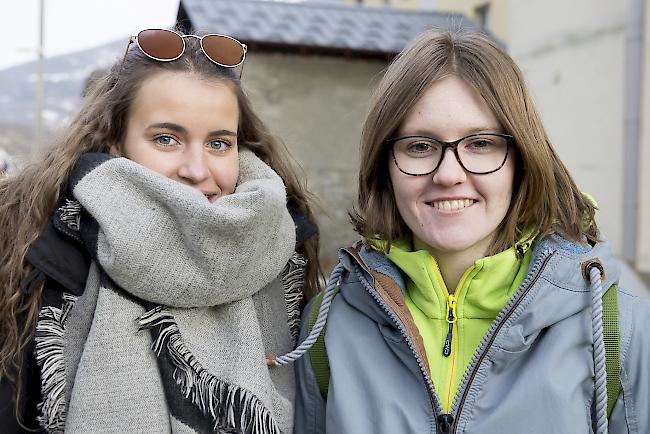 Lorena Zurbriggen (18), Saas-Grund, Samira Ritz (22), Naters. 