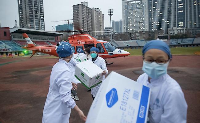 Ein Flugzeug, das die ausreisewilligen Schweizer aus dem Coronavirus-Gebiet in China abholen soll, ist am Samstag von Frankreich abgeflogen.