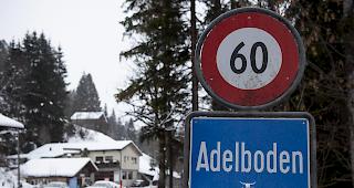 Es handelt sich meist um die blauen Tafeln an Hauptstrassen. (Symbolbild)