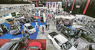 Die Neuwa findet im September zum ersten Mal in der neuen Lonza Arena statt (Bild: Die &laquo;alte&raquo; Neuwa in der Litternahalle).