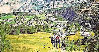 Der Sommerbetrieb der Sesselbahn Unterb&auml;ch-Brandalp wird verl&auml;ngert.