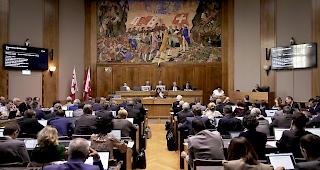 Der St&auml;nderat heisst die Verfassungs&auml;nderungen im Kanton Wallis gut. Unter anderem geht es um die konstituierende Session des Grossen Rats.