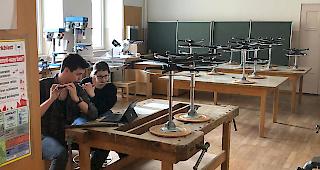 Neun Tambouren und 15 Pfeifer aus dem Oberwallis haben am 29. Februar die Abschlusspr&uuml;fung des Leiterkurses-Basis absolviert.