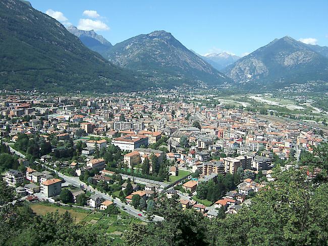 Domodossola ist Teil des neuen Sperrgebiets, das deutlich mehr als zehn Millionen Einwohner Norditaliens unter Quarantäne stellt.