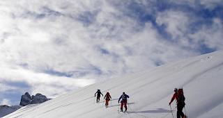 Skiwanderer am Dachstein. (Symbolbild)