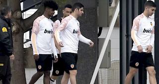 Der FC Valencia machte keine Angaben dazu, in welchen Bereichen die meisten Mitarbeiter betroffen sind. 