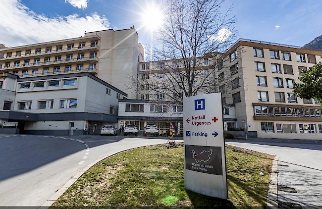 Spital Visp. Im Kanton Wallis hat die Opferzahl des Coronavirus bis zum Sonntag 21 erreicht. In den vergangenen drei Tagen kamen sechs Tote hinzu.  