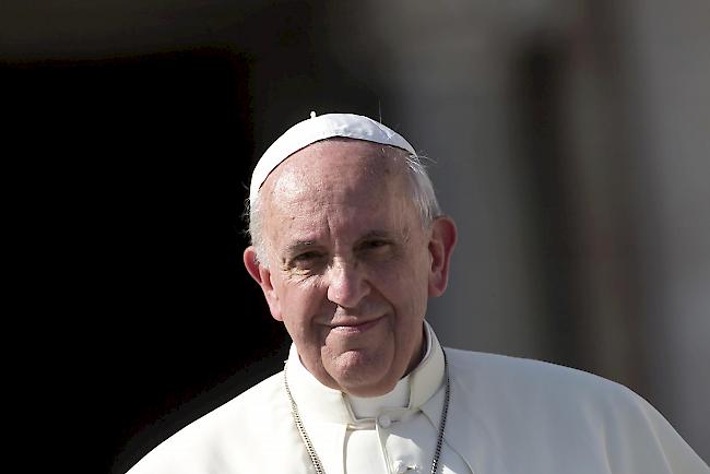 «Auf die Pandemie wollen wir mit der Universalität des Gebets, mit Barmherzigkeit und Zärtlichkeit reagieren», sagte der Papst.