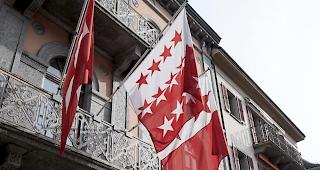 Die Rechnung 2019 des Staats Wallis schliesst mit &Uuml;bersch&uuml;ssen ab. Die solide finanzielle Lage des Kantons erm&ouml;glicht es, zus&auml;tzliche Mittel zur Bek&auml;mpfung der Corona-Krise einzusetzen.