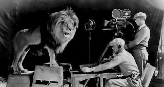 Alles im Kasten. Mit &laquo;Rel&acirc;che&raquo; gehen Oberwalliser Kulturschaffende neue Wege.