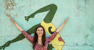 Jeannette Salzmann, Betriebsleiterin A+O Tanz, betreut Tanzsch&uuml;ler/innen per WhatsApp.