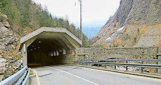 Der &laquo;Casermetta&raquo;-Tunnel. Das Bundesverwaltungsgericht hat nach mehr als f&uuml;nf Jahren ein Urteil gef&auml;llt und  das Vergabeverfahren best&auml;tigt. Foto mengis media