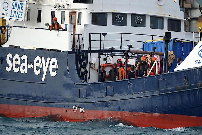 In Italien waren seit der landesweiten Corona-Ausgangssperren weniger Migranten angekommen (Archivbild: privates Rettungsschiff «Alan Kurdi»)
