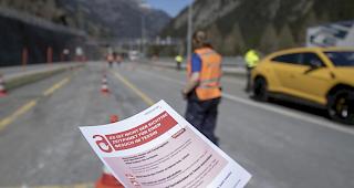 Im Kanton Tessin sind in den vergangenen 24 Stunden weitere 15 Menschen im Zusammenhang mit dem Coronavirus verstorben. Der Kanton zählt nach Angaben seines Führungsstabes nun 244 Covid-19-Todesopfer.