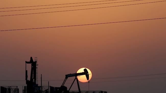 Die Organisation Erdöl exportierender Länder (Opec) hat sich mit den Partnern wegen der Corona-Krise auf eine historische Öl-Förderkürzung geeinigt.